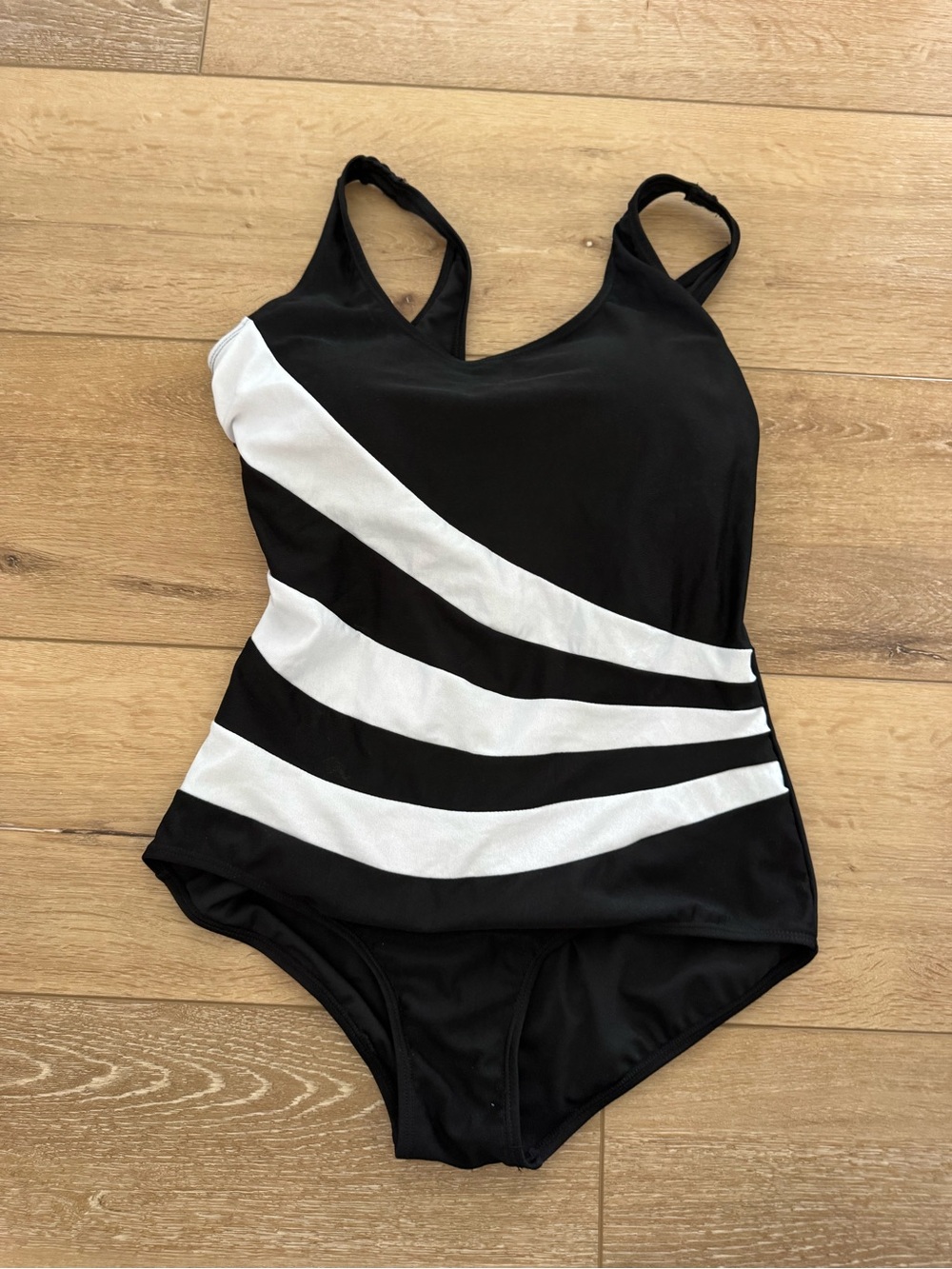 Aquamore Women's One Piece Black & White Diagonal Stripe Swimsuit Size 14